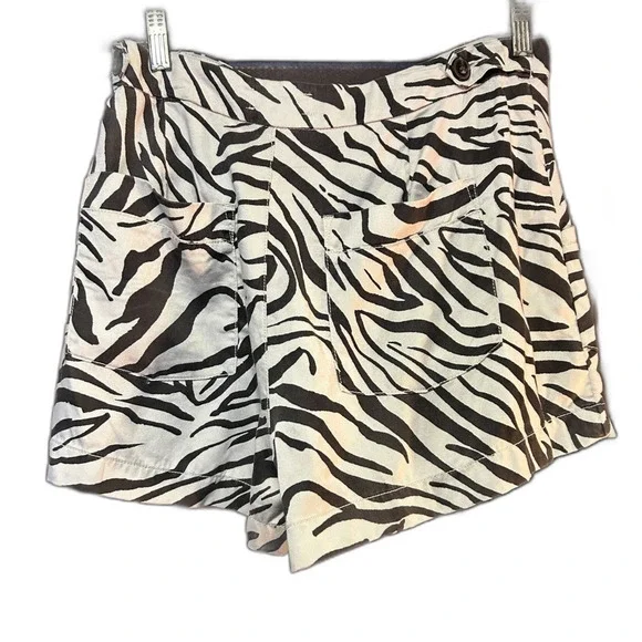 Cynthia Rowley Zebra Print Shorts - Size 6 - Picture 3 of 9